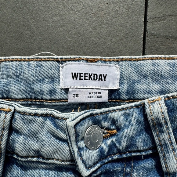 Weekday Flame Low Flared jeans Size 26 - Picture 3 of 3